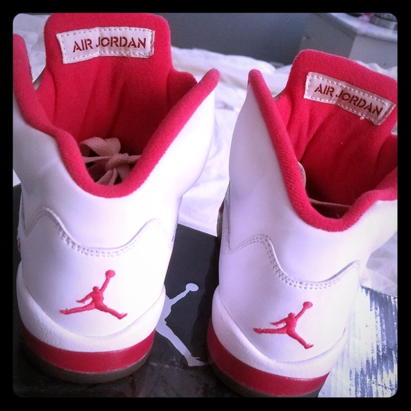 white and red retro 5